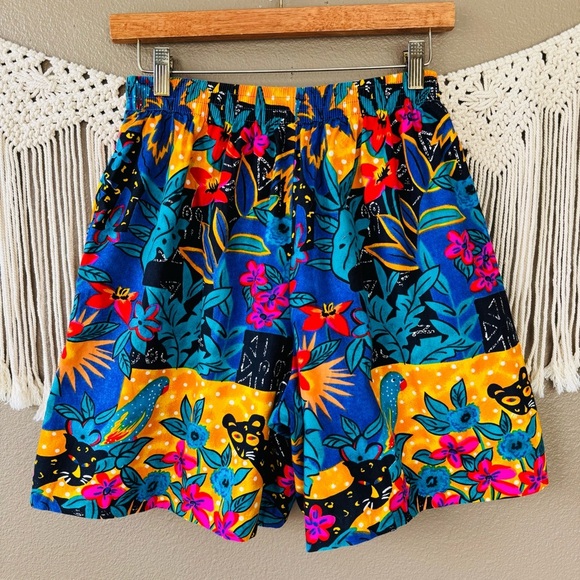 Vintage Other - Vintage Hilo Hattie Shorts Mens size medium Hawaiian Hawaii Tropical Stretch A